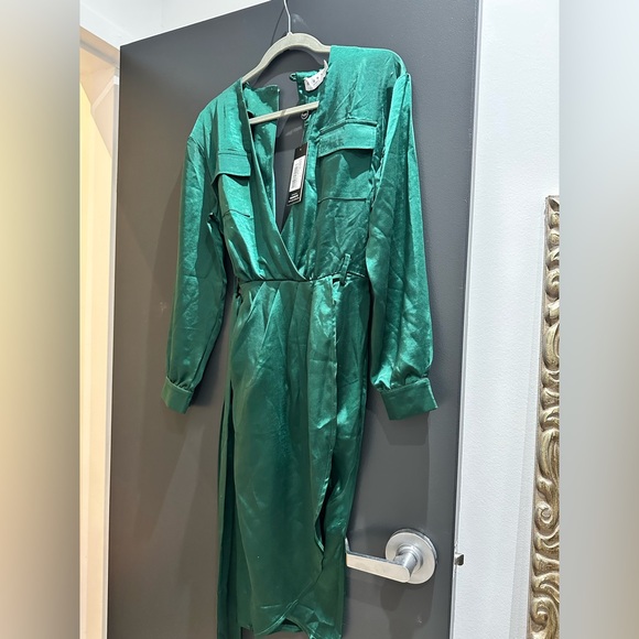 Bottle Green Deep V Plunge Neck Midi length shirt dress with belt detail - Picture 2 of 6